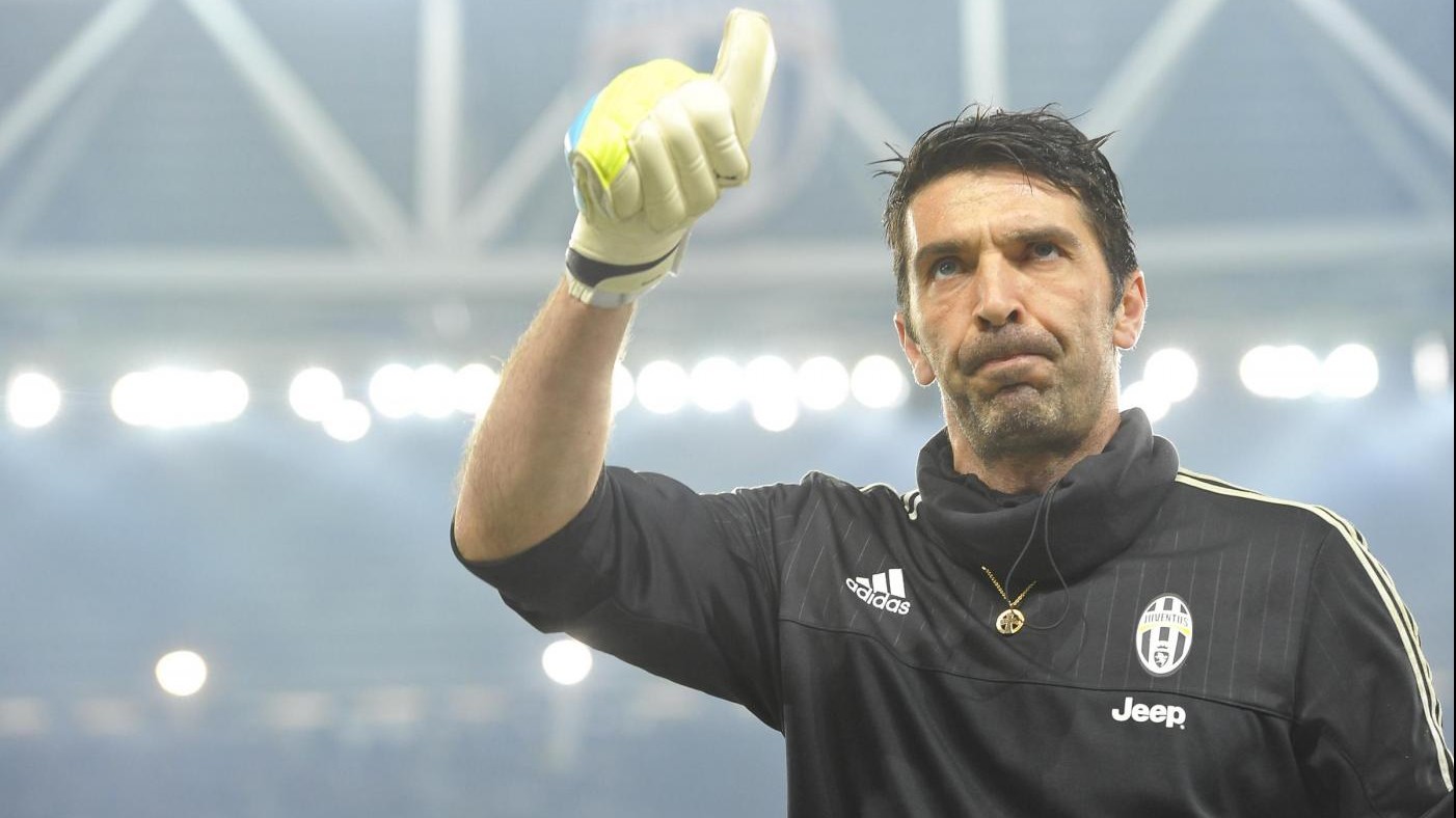 Buffon: Gioco fino a 40 anni, poi vorrei fare il ct