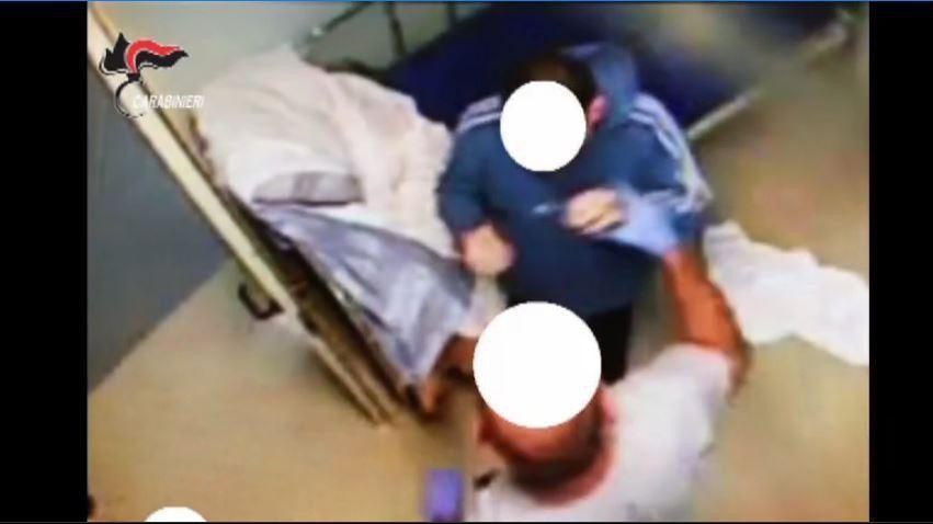 Cagliari, maltrattamenti a disabili: sospesi 14 operatori