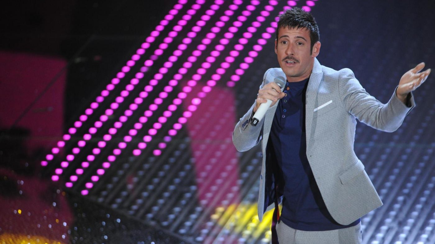 ‘Amen’ di Gabbani in top ten iTunes. Da oggi instore tour