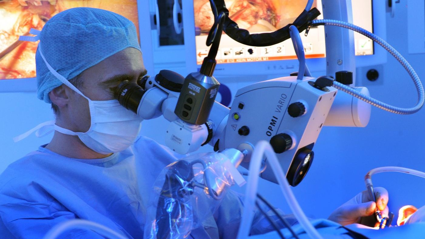 Salute, a Padova primo trapianto mandibola artificiale in Italia