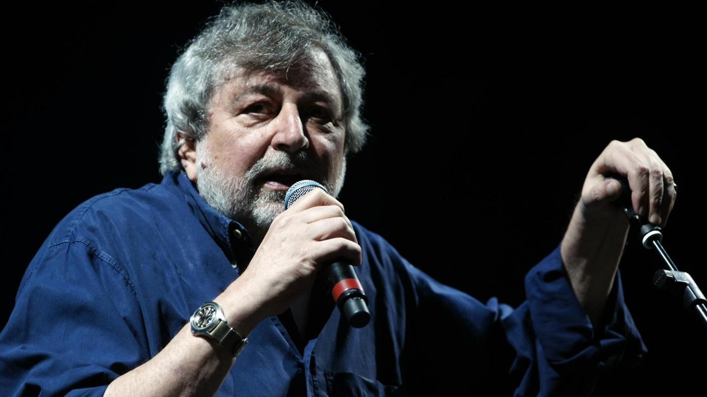 Umberto Eco, Guccini: Con Benigni recitammo in ottavini toscani