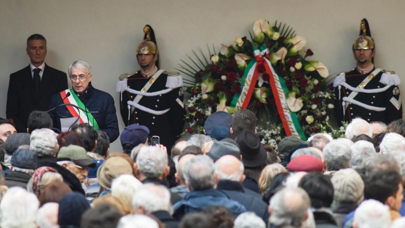 Umberto Eco, l’ultimo saluto al Castello Sforzesco di Milano