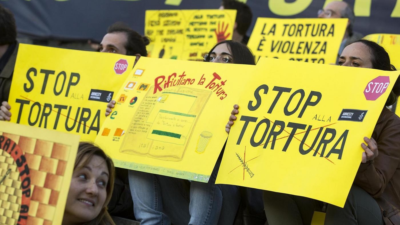 Diritti umani, Amnesty: Torture e maltrattamenti in 122 Stati