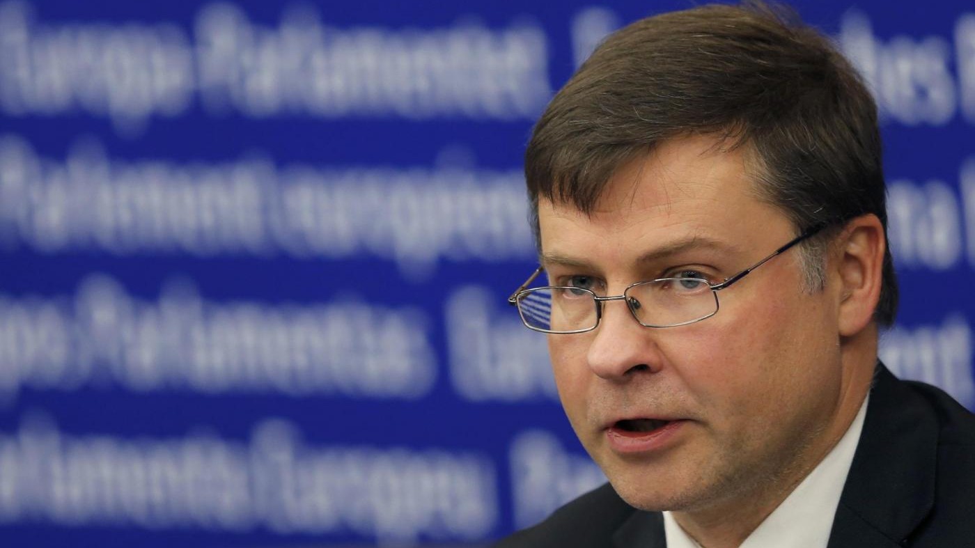 Ue, Dombrovskis: Italia lavori per risolvere squilibri