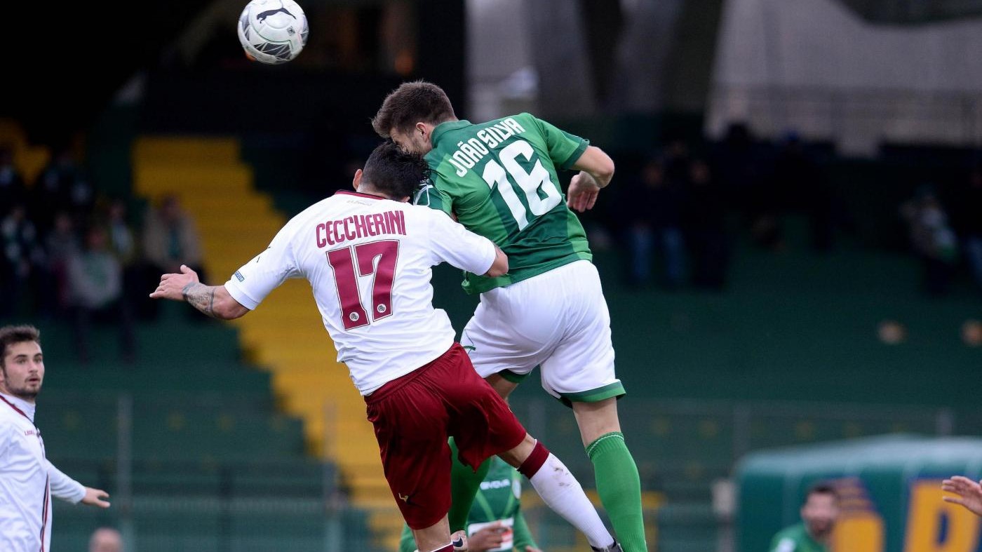 Avellino corsaro: vittoria per 2-1 contro il Livorno