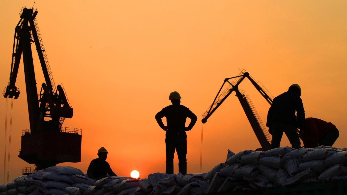 Cina prevede taglio 1,8 milioni posti lavoro in carbone e acciaio