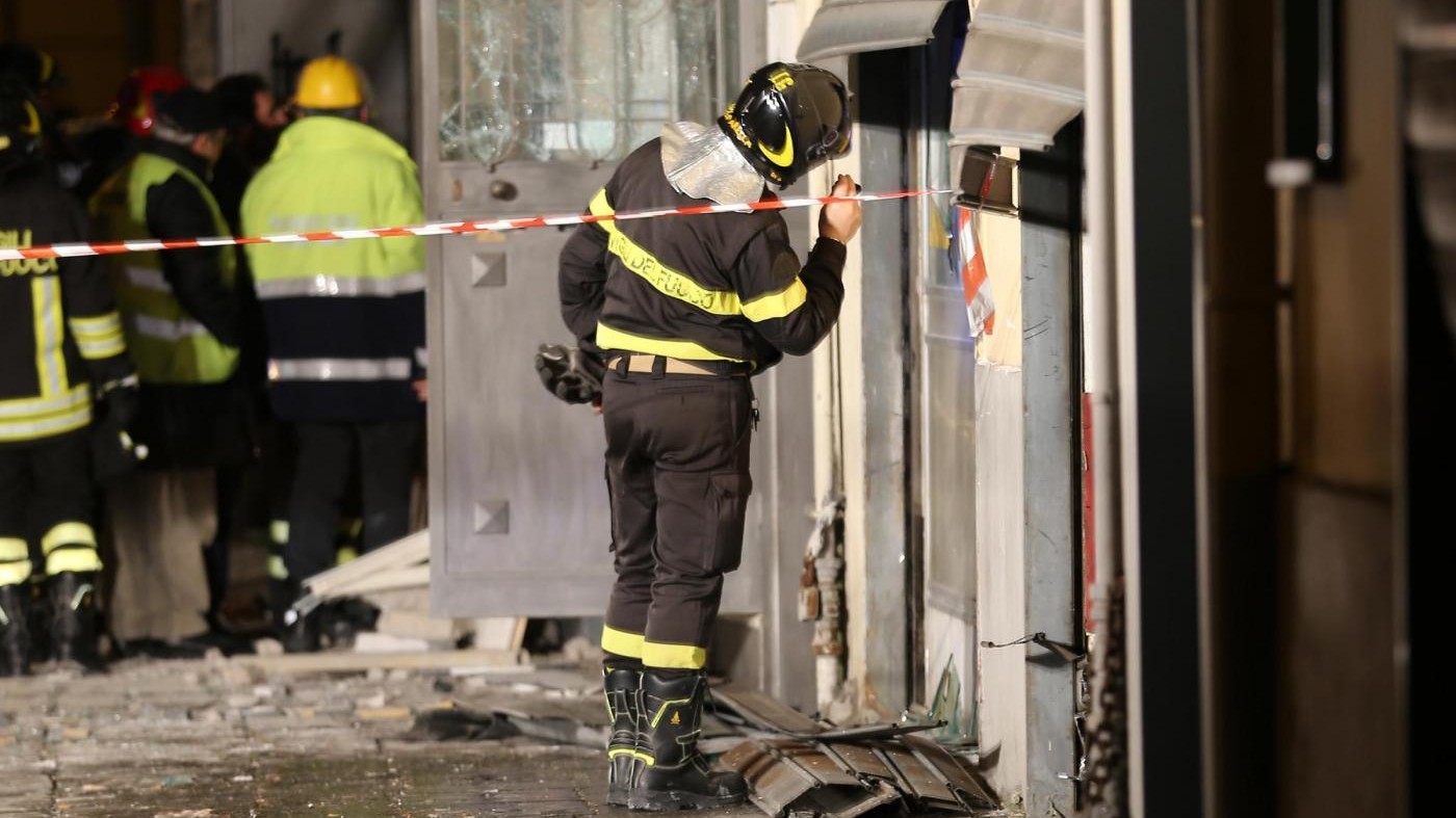 Roma, incendio in appartamento: muore un uomo