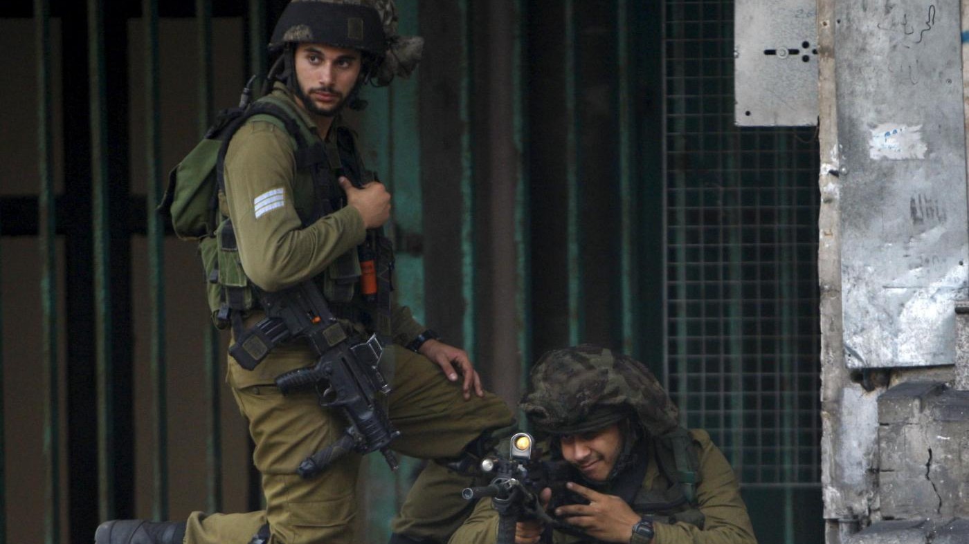 Medioriente, esercito israeliano chiude accessi a Ramallah