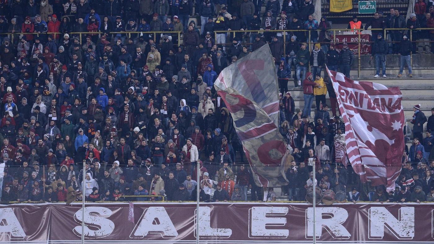 Daspo a 2 tifosi Salernitana per episodi di violenza