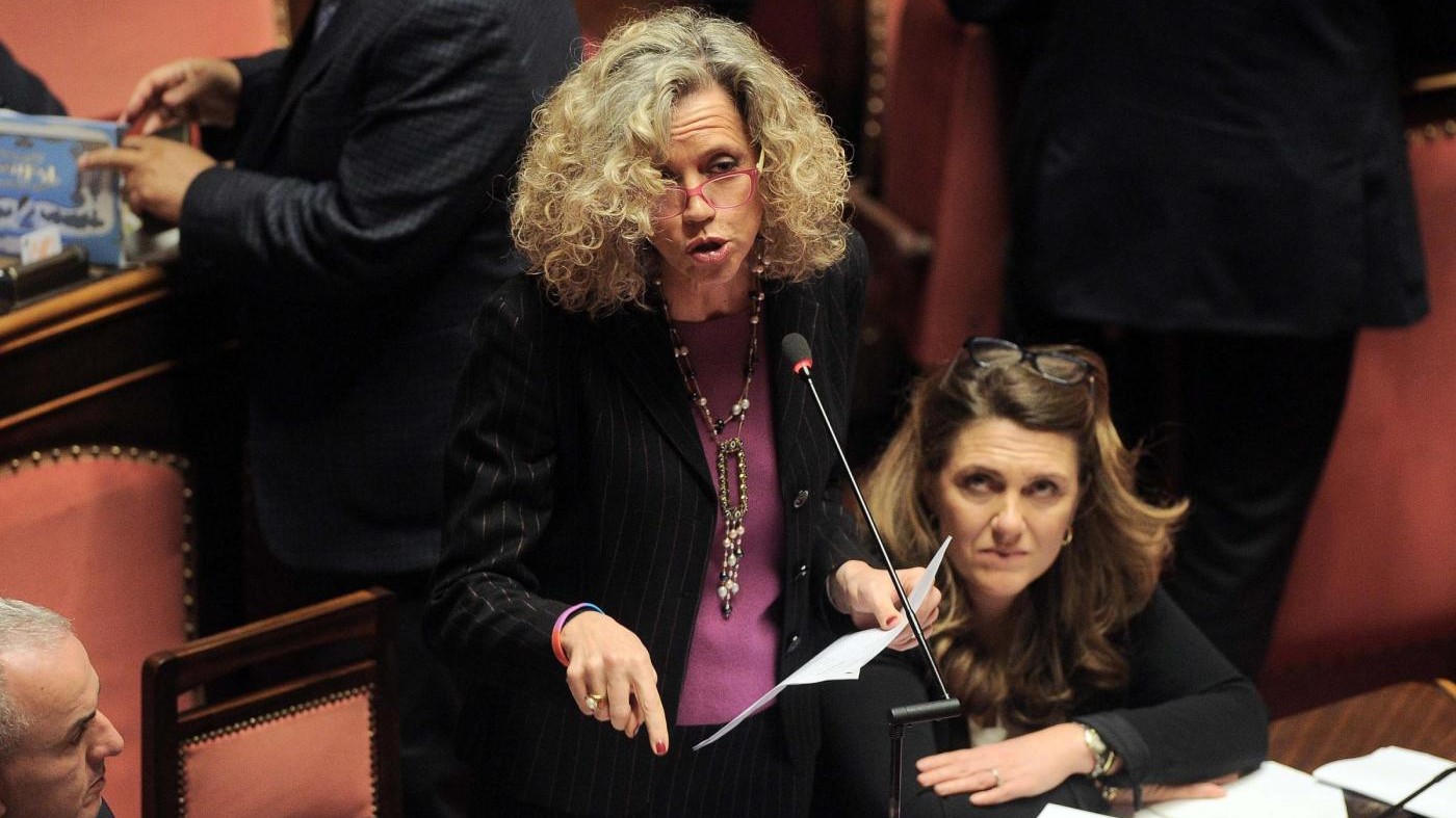 Unioni civili, Pd gela Alfano: avanti con testo Cirinnà e stepchild