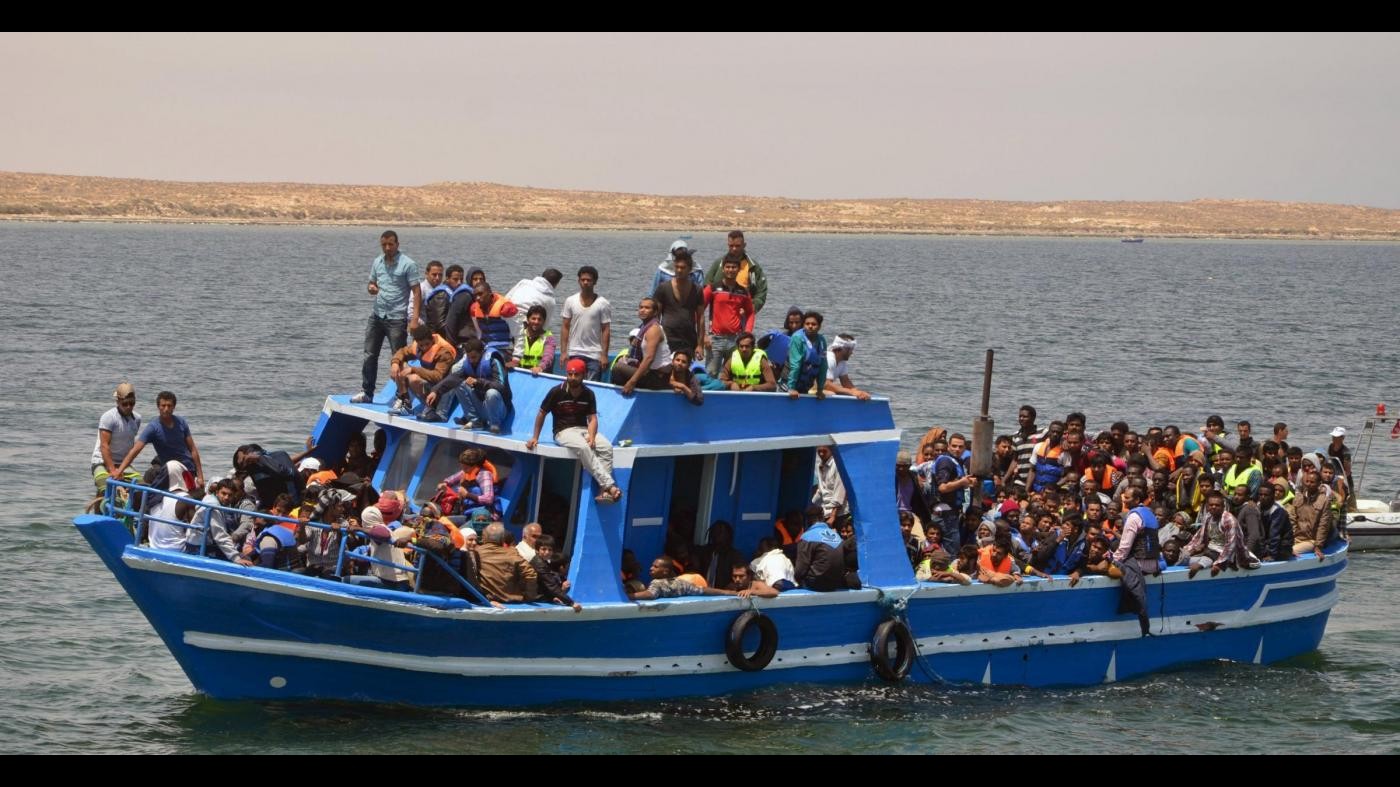 Italia a Ue: Scorporare dal deficit le spese per i migranti