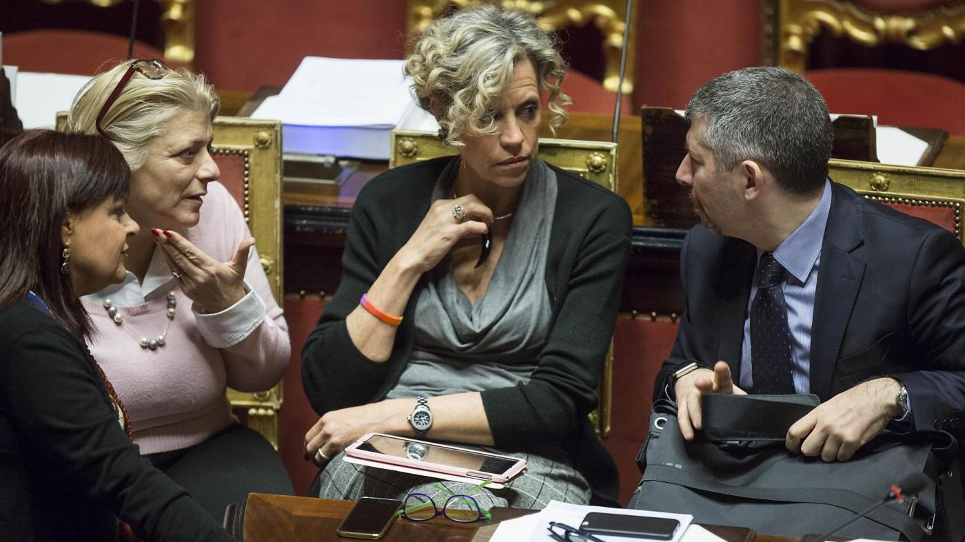 Unioni civili, Pd fa muro: no stralci. Ira dei centristi