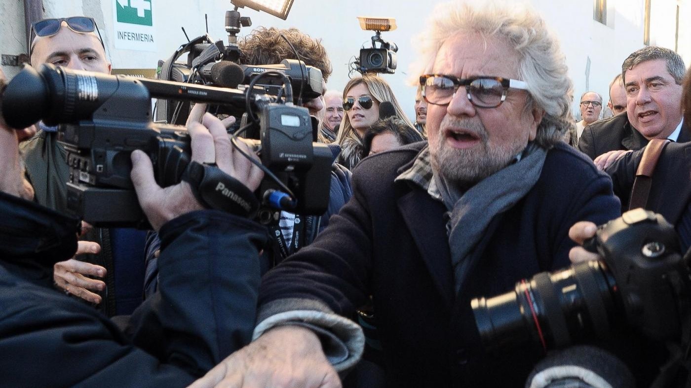 Unioni civili, Grillo: Libertà coscienza. Alfano: Può saltare tutto
