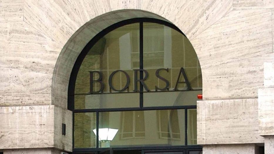 Borsa, Piazza Affari centra il rimbalzo: volano banche ed Exor