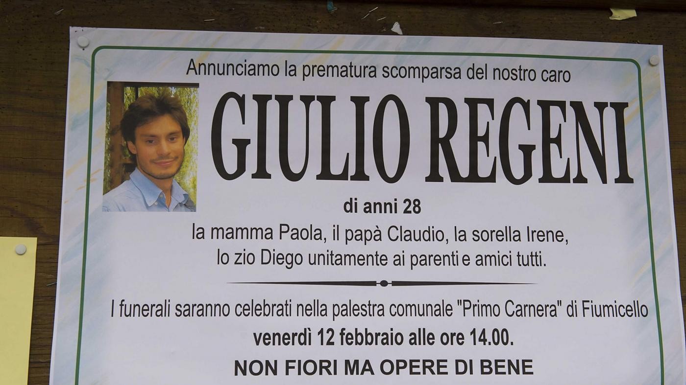 Giulio Regeni fu fermato e portato via da due agenti