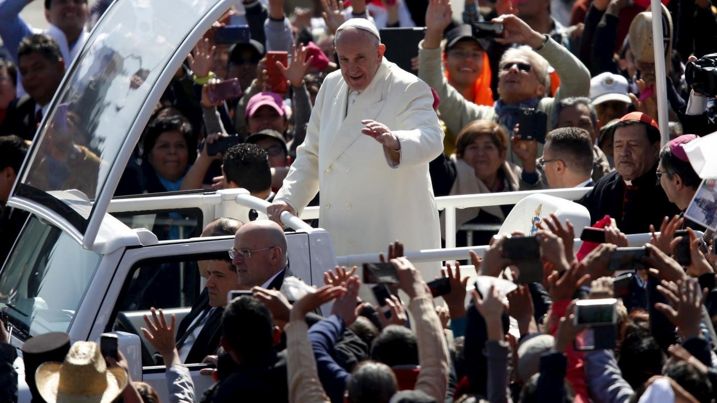 Papa contro i Narcos: Metastasi che divora. Oggi a Ecapetec