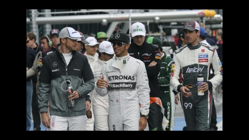 F1, per i bookie in Malesia sarà testa a testa tra Hamilton e Rosberg