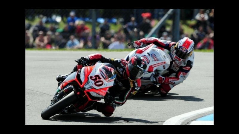 Superbike, Australia: pole a Guintoli, ma i bookie lanciano Sykes