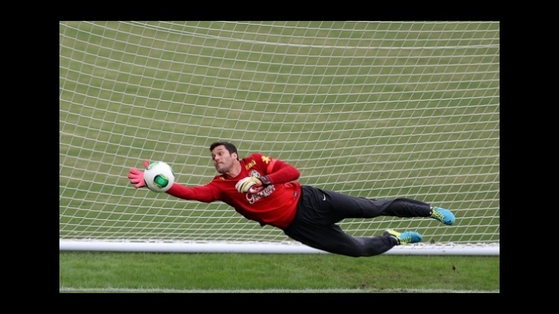 Calciomercato: Julio Cesar alla Fiorentina, affare a 3,00