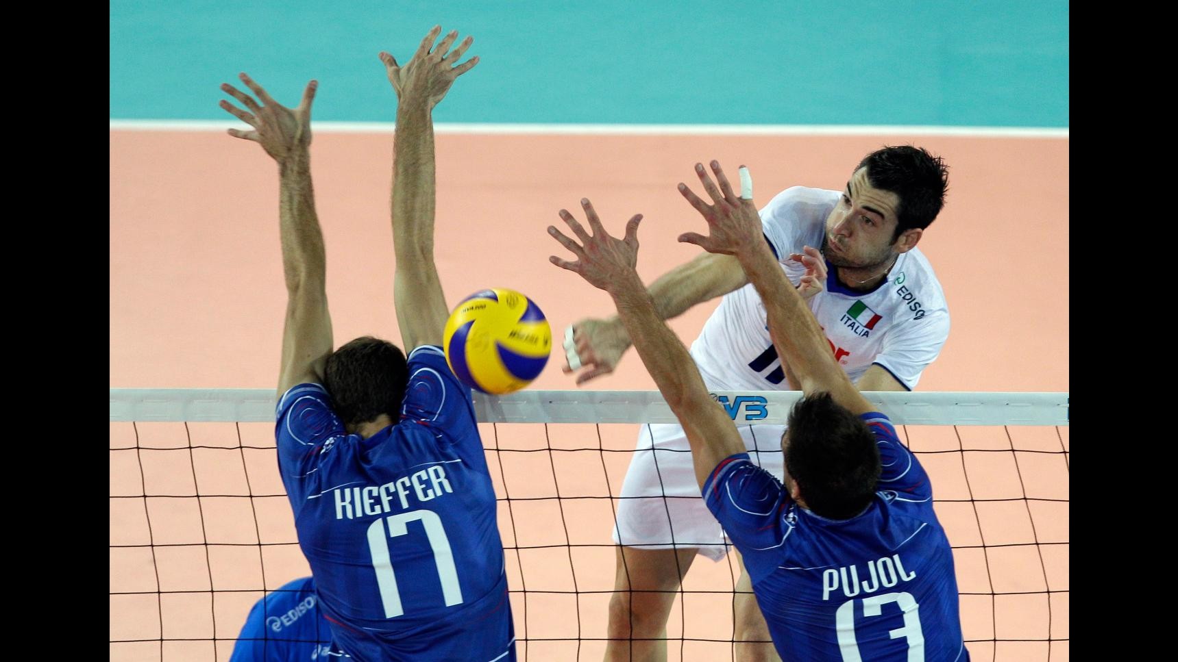 Volley, Savani modello per ‘Donna Moderna’