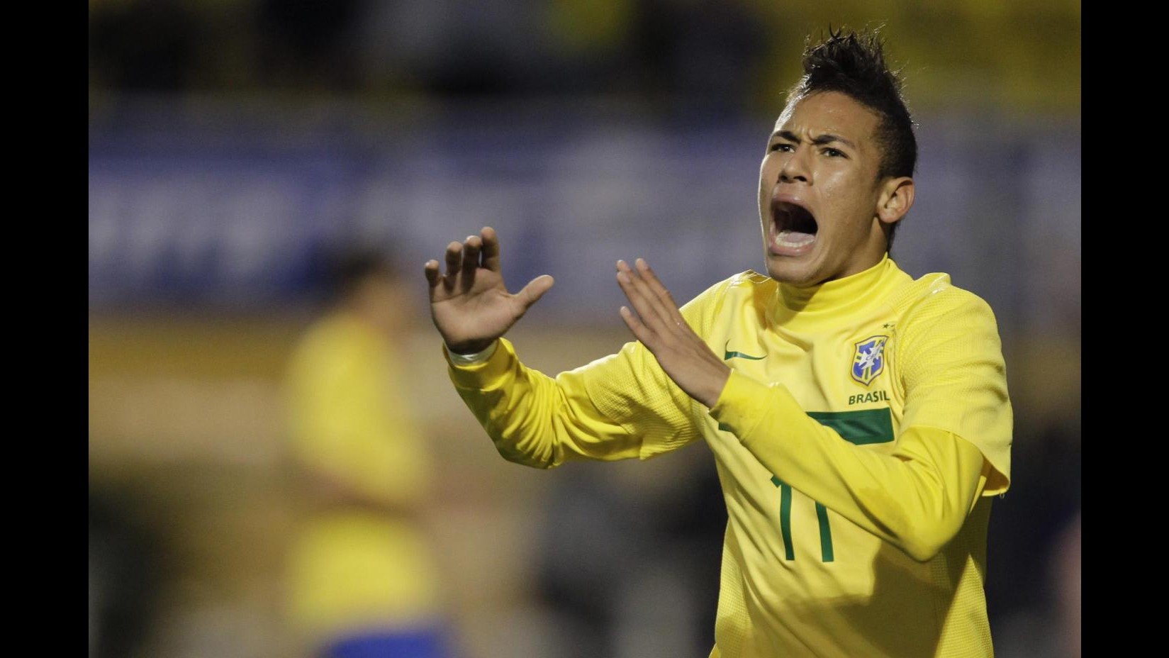 Calcio, Brasile: Neymar smentisce di aver firmato per il Real Madrid