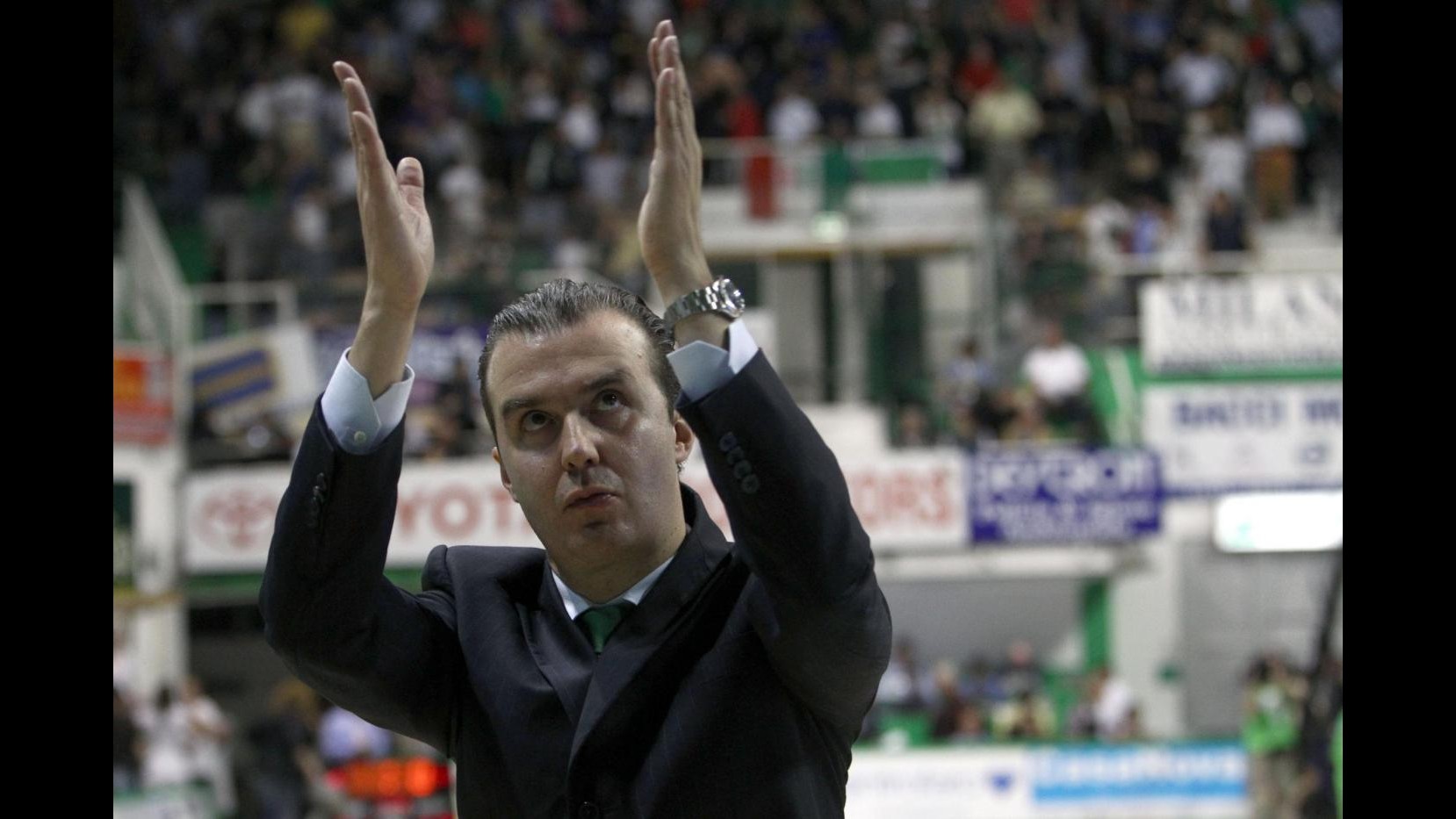 Basket, Pianigiani (Siena): Bene vittoria, ma serie è ancora lunga