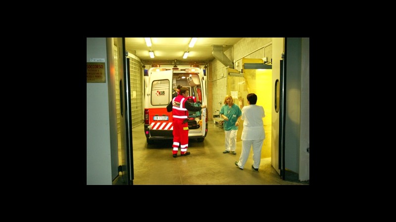 Due escursionisti tedeschi travolti da massi vicino Bolzano, un morto
