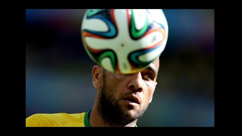 Calciomercato, Dani Alves all’Inter: la quota crolla a 3,75