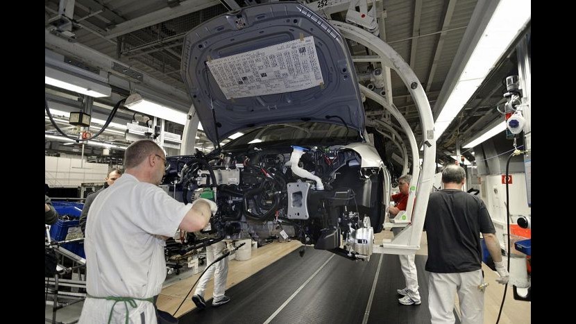 Tonfo mercato auto europeo: ad agosto -5%, -5,2% nel 2013