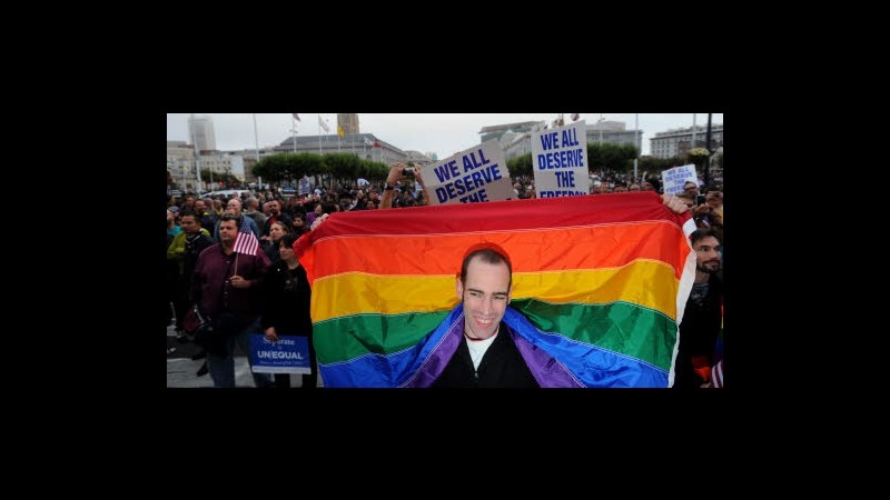 New York, atteso mezzo milione di persone per gay pride