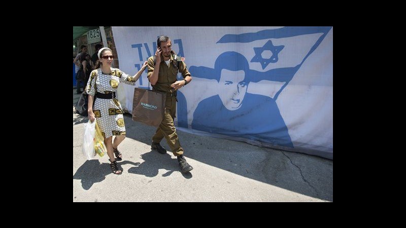 Shalit, 5 anni fa il rapimento, Israele in piazza per rilascio