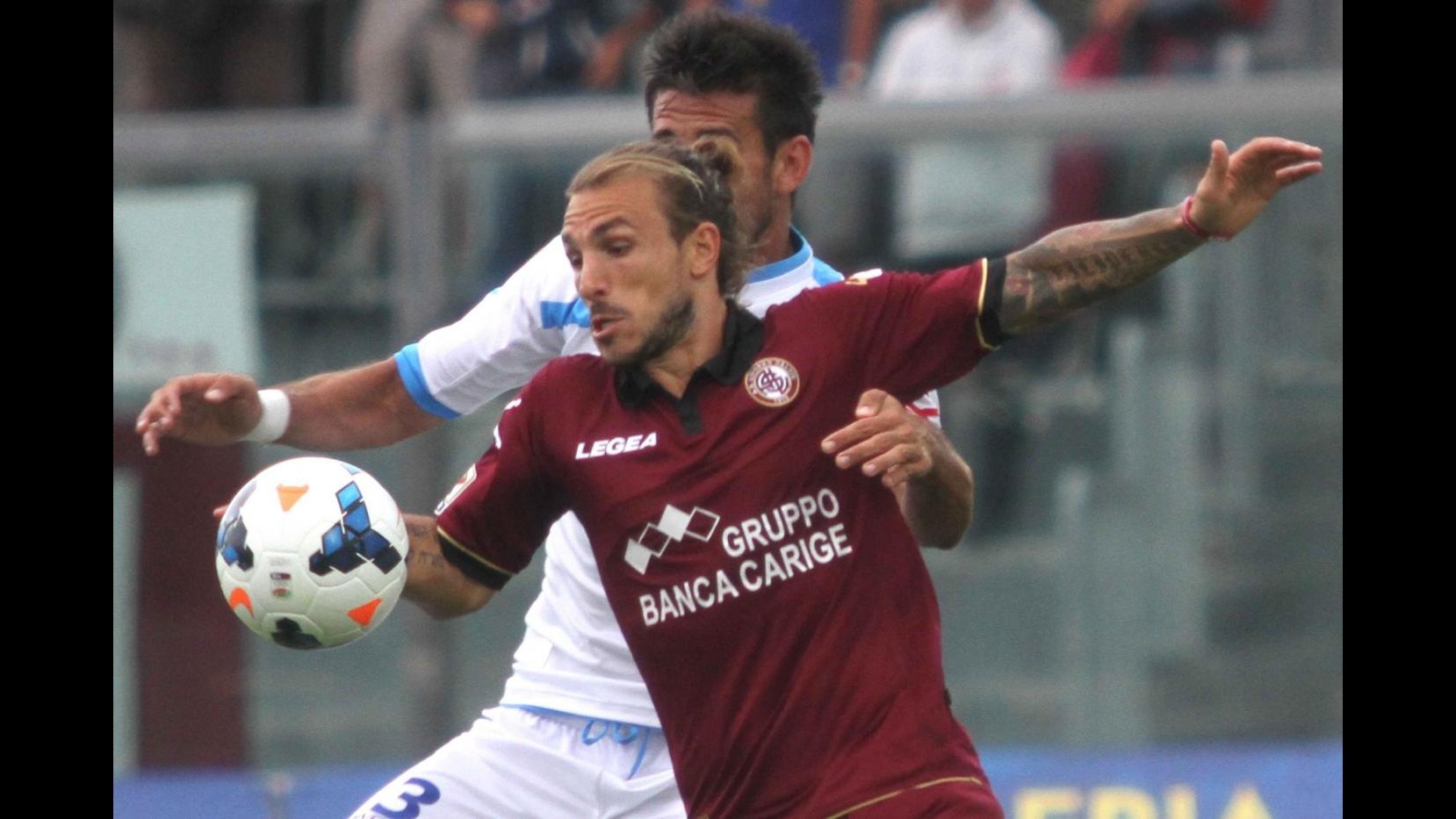 Serie A, Paulinho bum bum: Livorno supera Catania 2-0 al Picchi