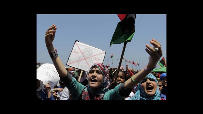 Libia, Nato nega vittime civili in attacchi aerei a Brega