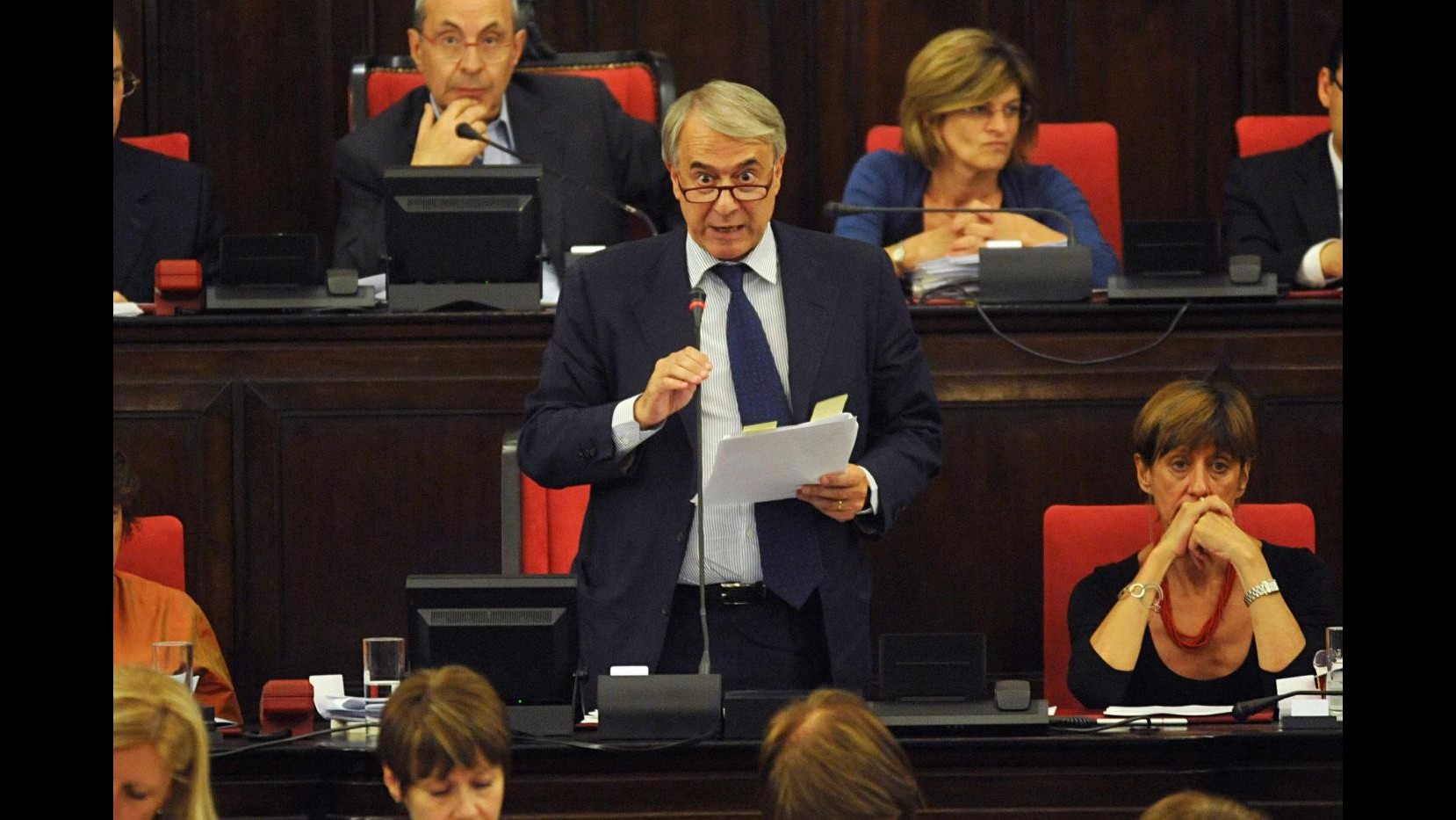 Comune Milano, Pisapia: Moratti mente, c’è buco di 186 milioni di euro