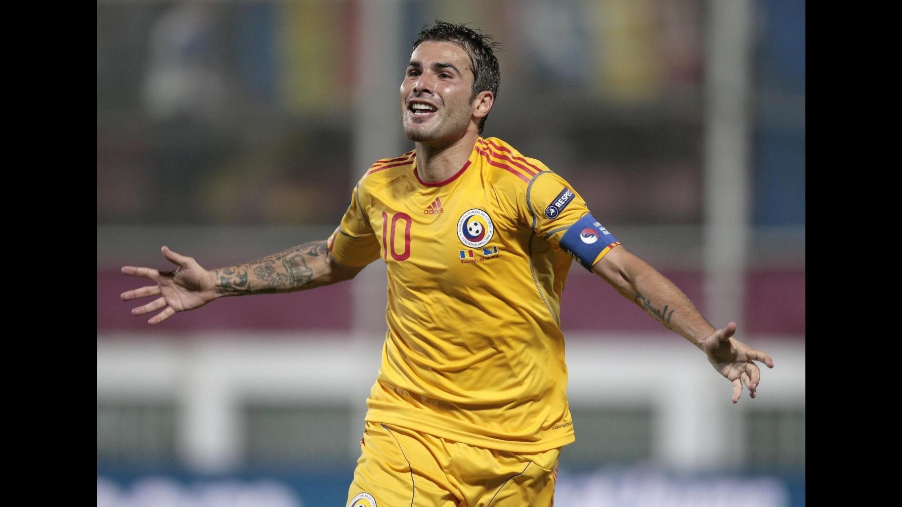 Calcio, colpo Cesena. Arriva Mutu dalla Fiorentina, Napoli-Donadel