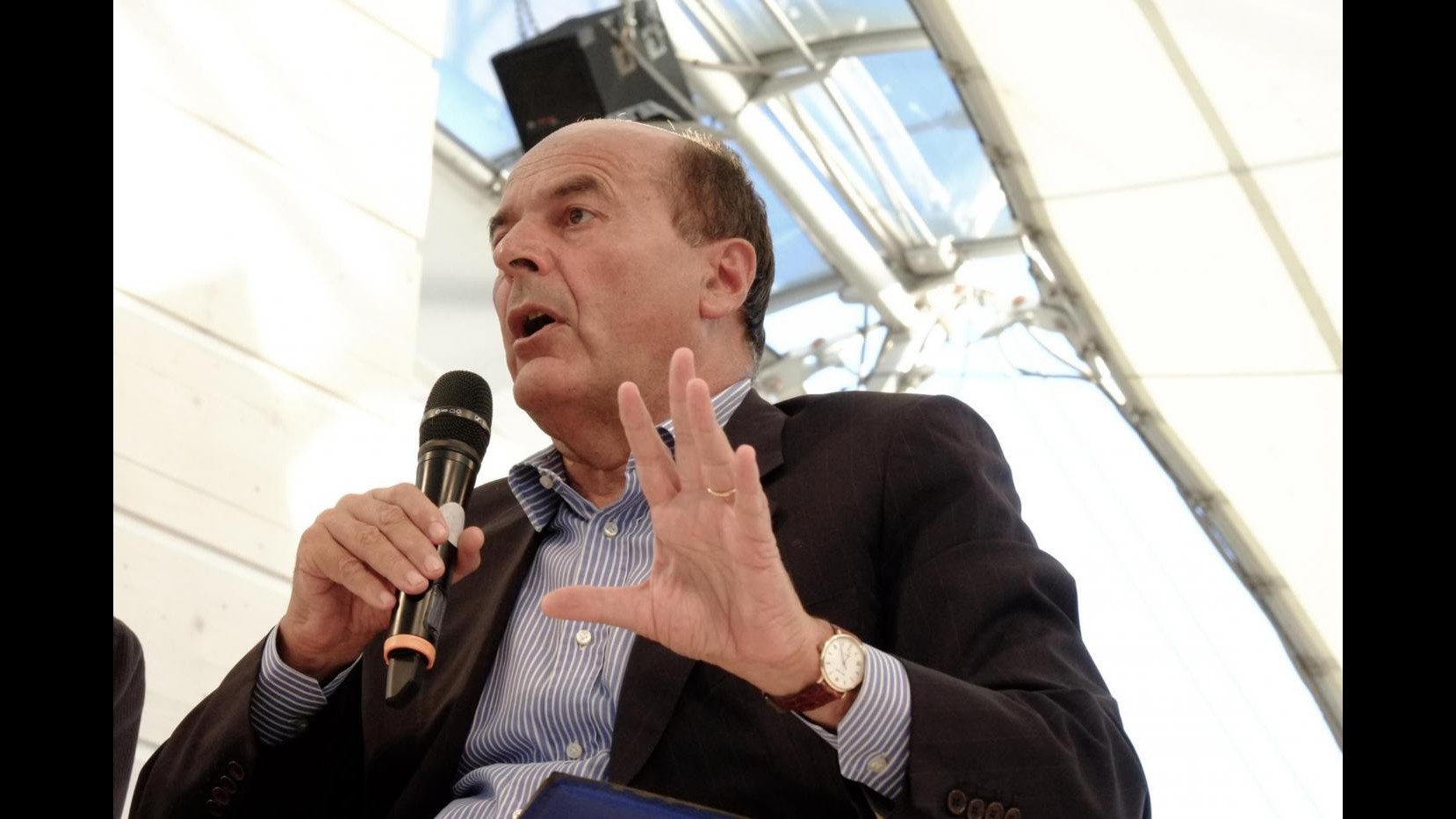 Berlusconi, Bersani: Non abbiamo perso elezioni, difenderemo legge