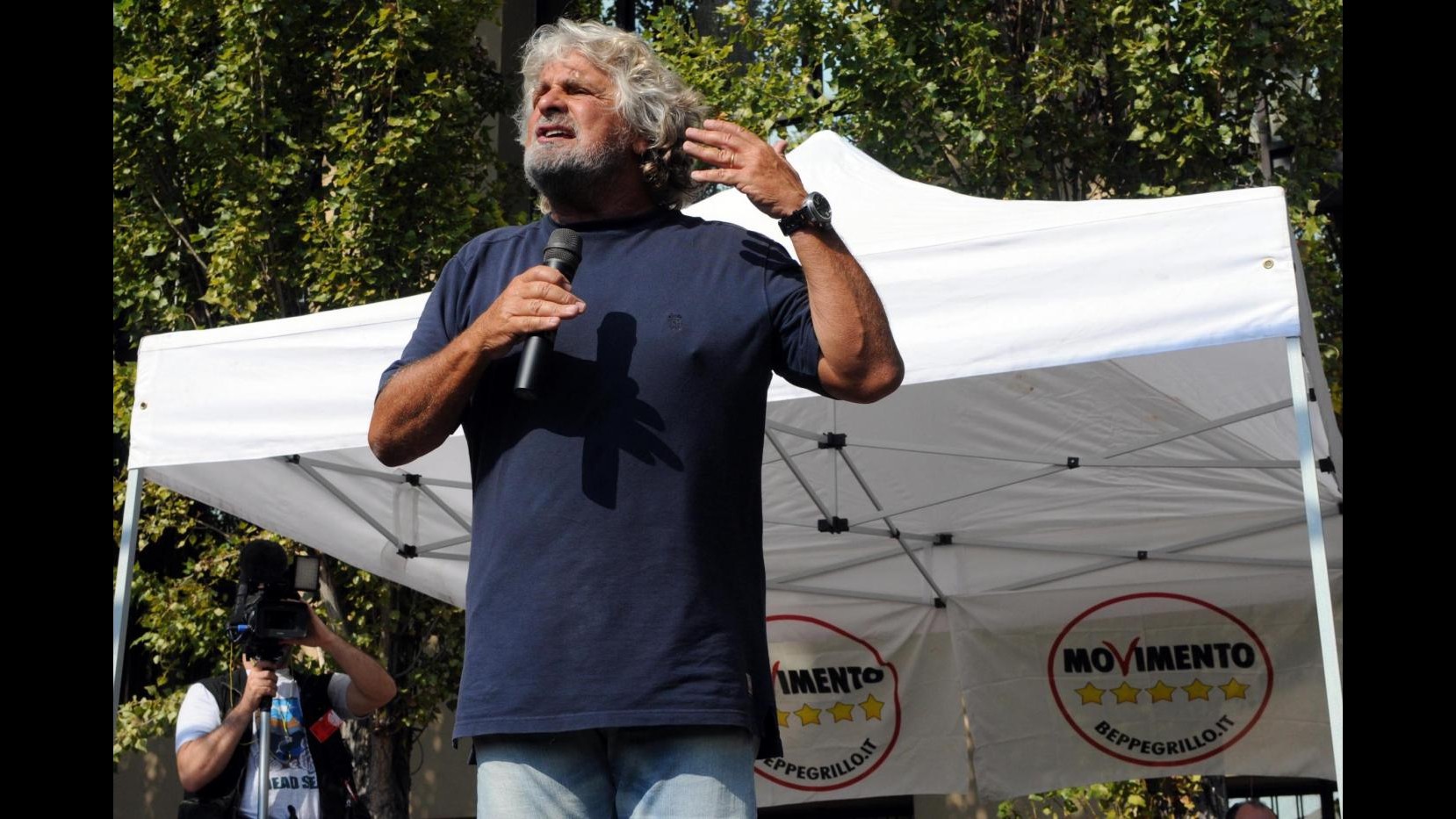 M5S, il grido di Grillo: Fuori i delinquenti dal Parlamento