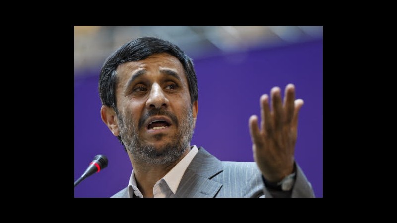 Ahmadinejad: Se volessimo, non avremmo paura di creare bomba atomica