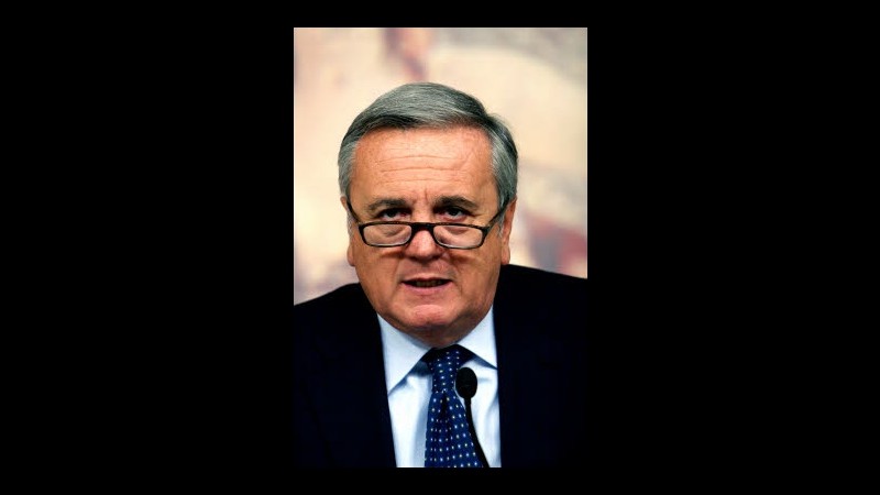 Sacconi: Innalzamento età pensionabile donne? Sono solo voci