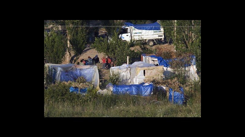 Siria, truppe e carri armati entrano in un villaggio del nord