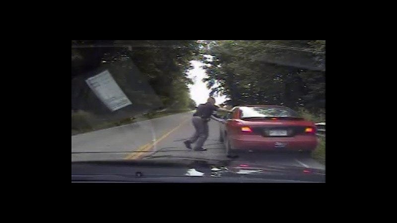 Usa, bimbo 7 anni guida auto a 80 km orari,polizia lo ferma dopo 30 km