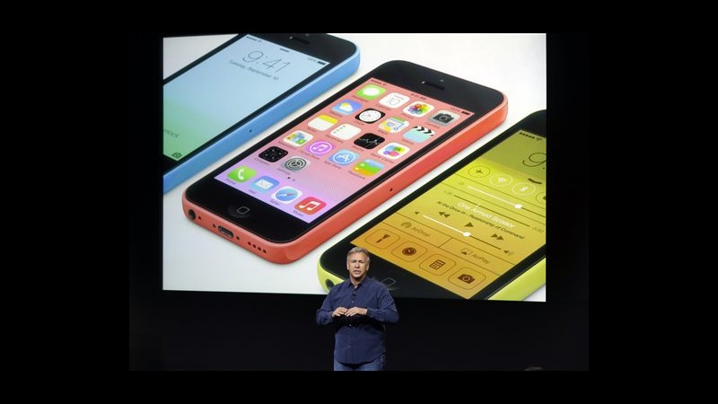 Apple presenta i nuovi iPhone: dal 5c low cost al 5s super veloce