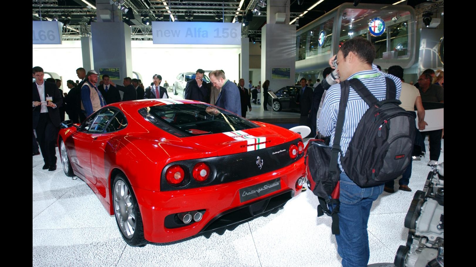 Auto, oggi al via Salone Francoforte: 70 debutti, faro su ibride
