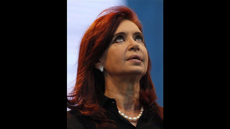 Argentina, Fernandez annuncia ricandidatura alla presidenza