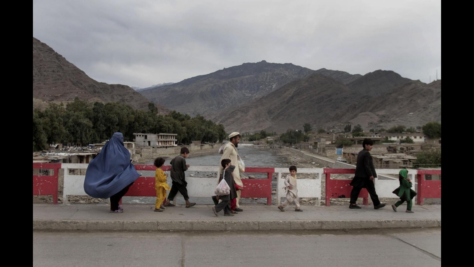 Afghanistan, polizia: Attacco Nato uccide 9 civili. Nato smentisce: Morti 10 ribelli