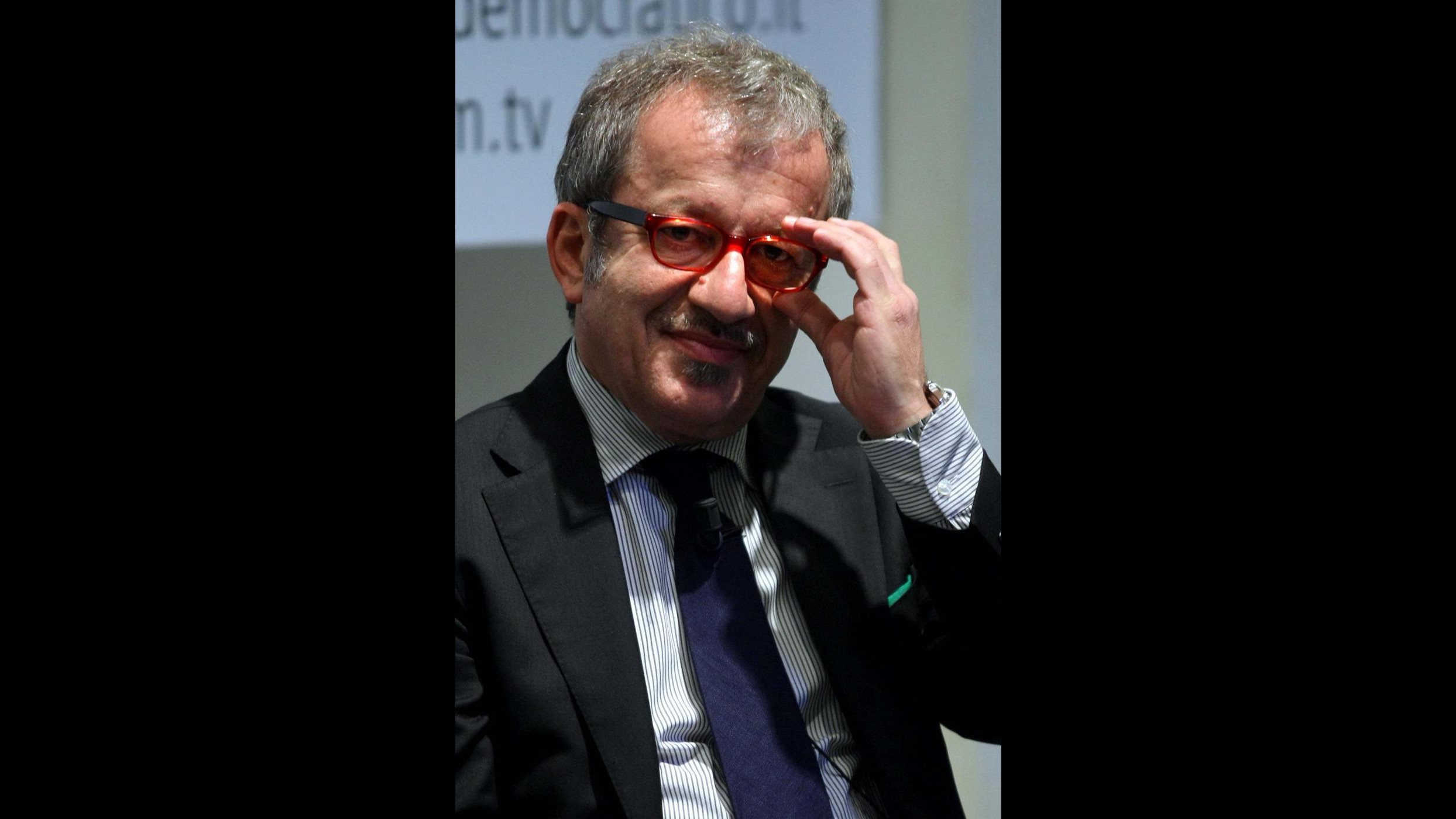 Calcio, Maroni: Bene tessera tifoso, ora stadi senza gabbie
