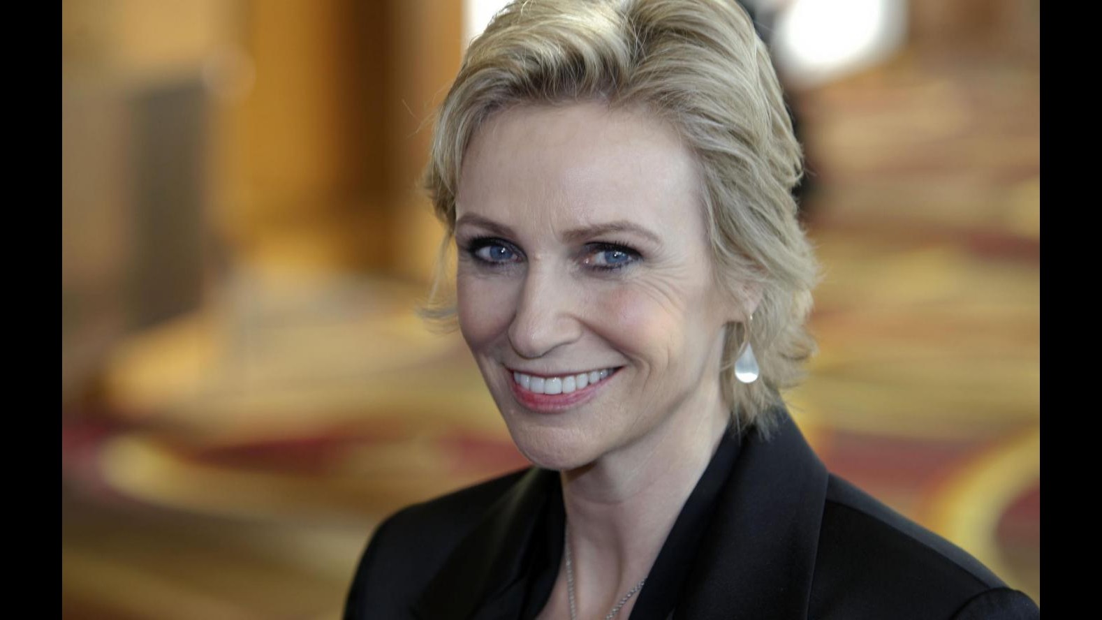 Jane Lynch di ‘Glee’ riceve la stella sulla Walk of Fame di Hollywood