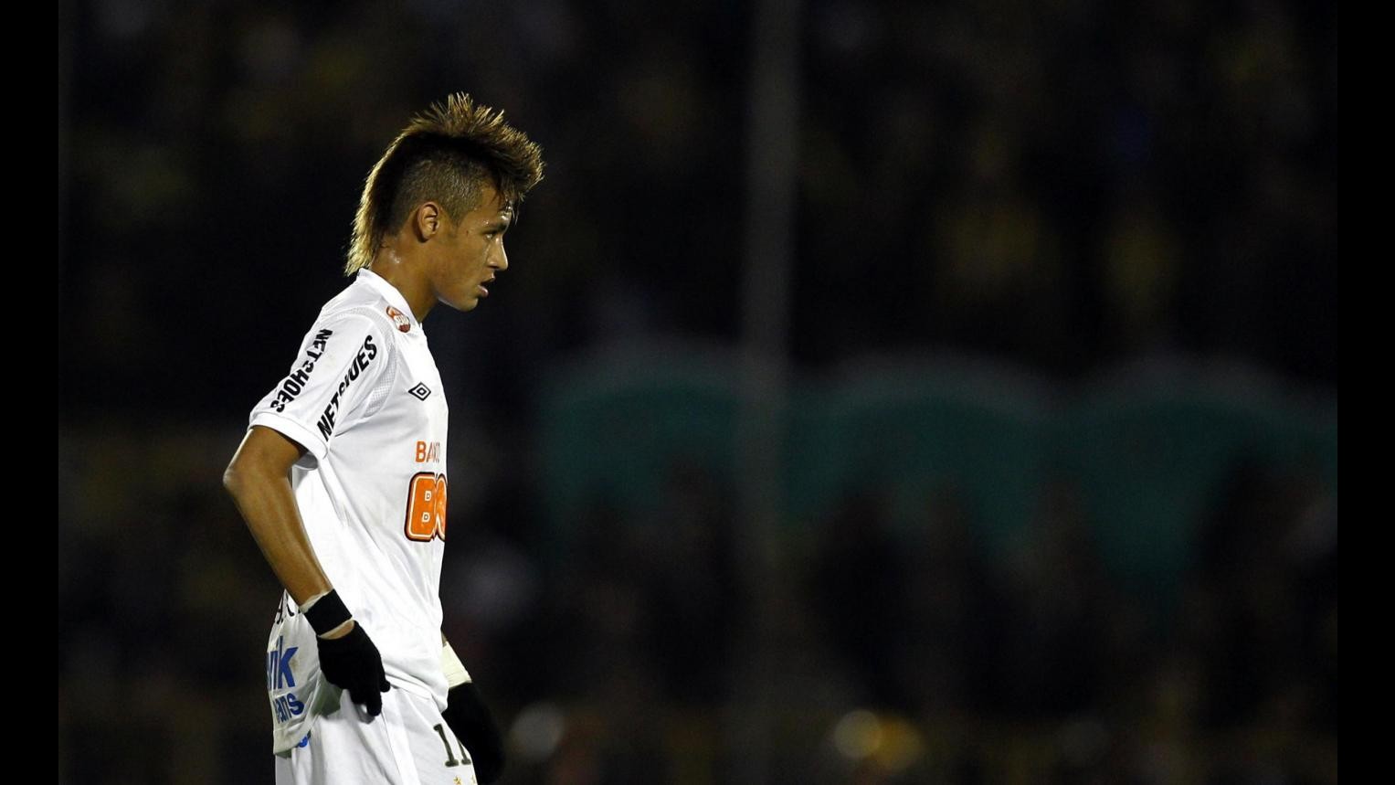 Calcio, presidente Santos: Real Madrid ci ha contattato per Neymar