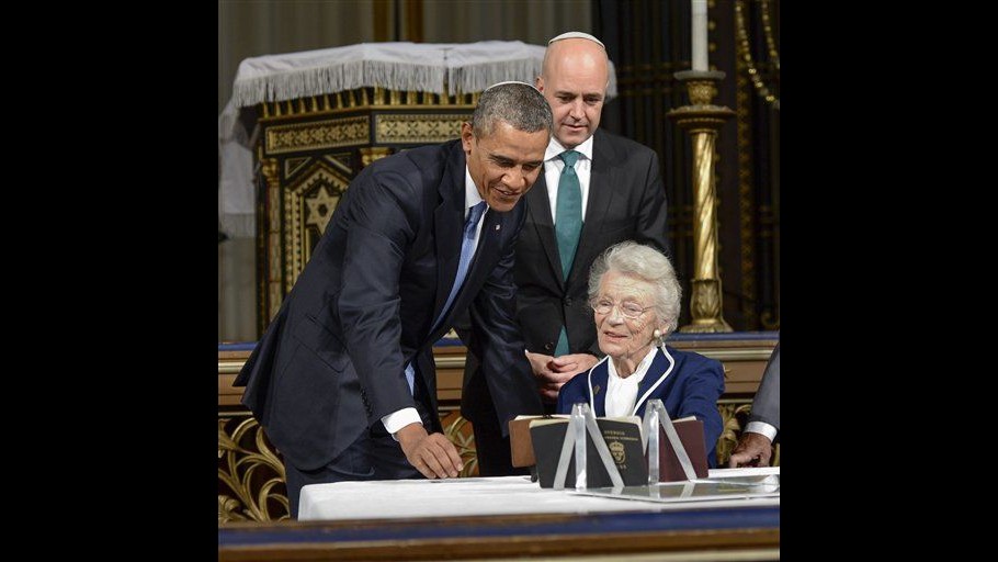Svezia, Obama ricorda Wallenberg: Dobbiamo agire, non solo osservare