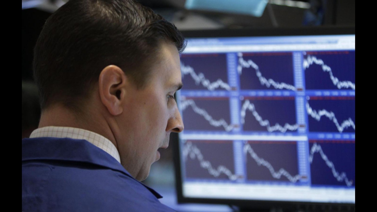 Borsa, è proprio un lunedì nero